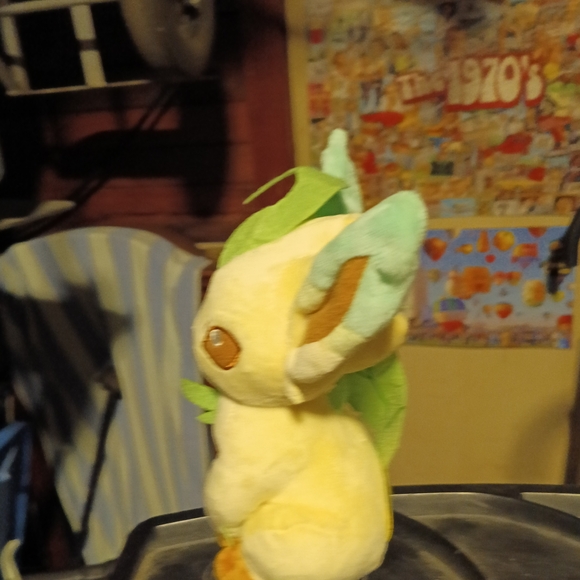 Pokemon Leafy Plush Toy - Cream and Brown - Picture 4 of 4